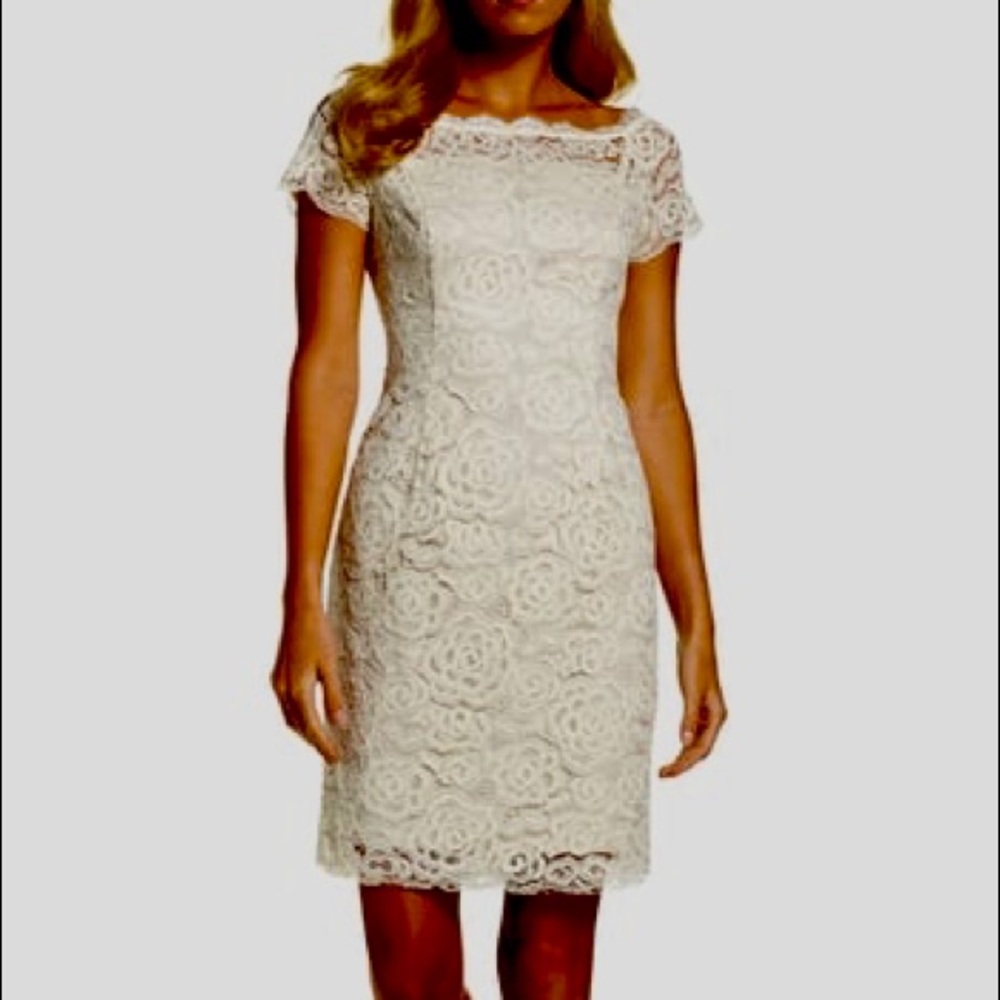Adrianna Papell 👗